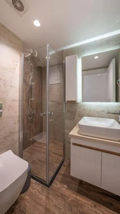 Fethiye Merkezde Jakuzili Lueks Daire - Ocekhomes Meva