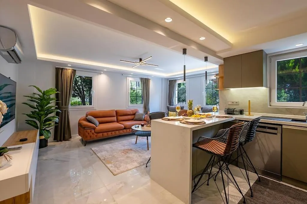 Fethiye Merkezde Jakuzili Lueks Daire - Ocekhomes Meva 0*,