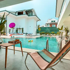  Otel S-cape