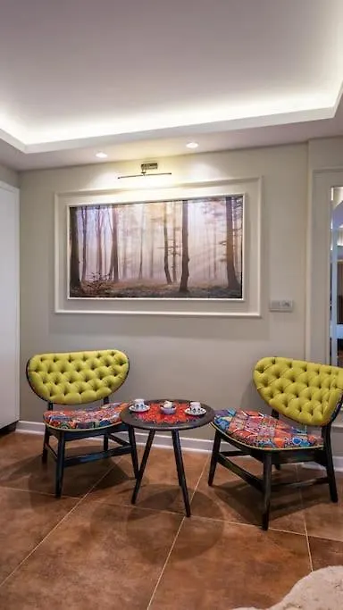 Fethiye Merkezde Jakuzili Lueks Daire - Ocekhomes Meva Turkey