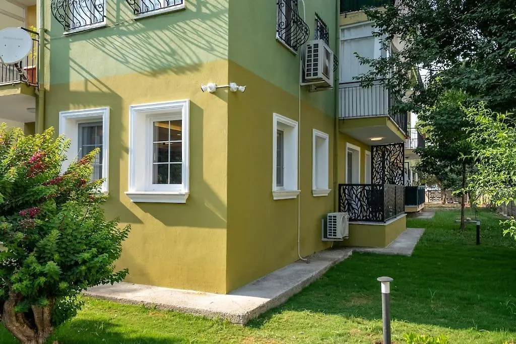 Fethiye Merkezde Jakuzili Lueks Daire - Ocekhomes Meva